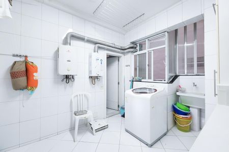 Apartamento para alugar com 270m², 4 quartos e 2 vagas Apartamento para alugar com 270m², 4 quartos e 2 vagasÁrea de Serviço