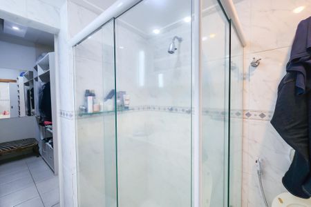 Apartamento para alugar com 270m², 4 quartos e 2 vagas Apartamento para alugar com 270m², 4 quartos e 2 vagasBanheiro da Suíte 2