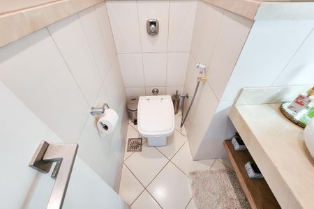 Apartamento para alugar com 270m², 4 quartos e 2 vagas Apartamento para alugar com 270m², 4 quartos e 2 vagasLavabo