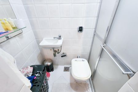 Apartamento para alugar com 270m², 4 quartos e 2 vagas Apartamento para alugar com 270m², 4 quartos e 2 vagasBanheiro de serviço