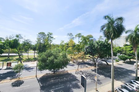 Apartamento para alugar com 270m², 4 quartos e 2 vagas Apartamento para alugar com 270m², 4 quartos e 2 vagasVista Sala