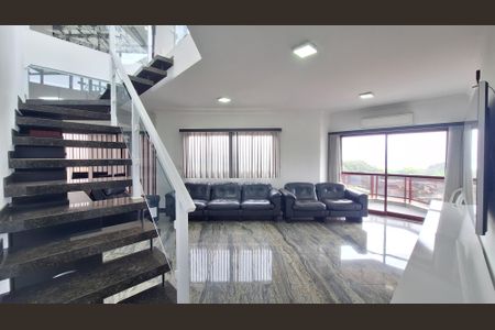 Apartamento à venda com 328m², 3 quartos e 3 vagas Apartamento à venda com 328m², 3 quartos e 3 vagasSala