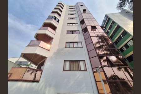Apartamento à venda com 328m², 3 quartos e 3 vagas Apartamento à venda com 328m², 3 quartos e 3 vagasÁrea comum