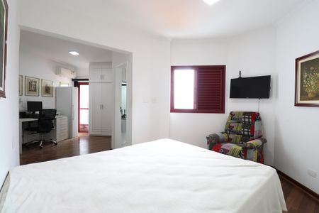 Apartamento à venda com 328m², 3 quartos e 3 vagasSuíte 1