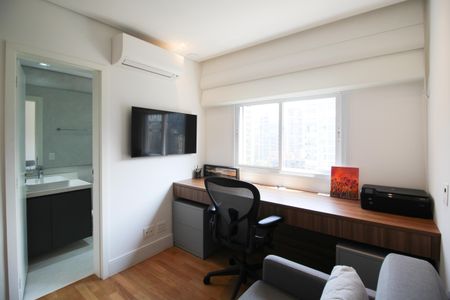 Apartamento à venda com 161m², 3 quartos e 3 vagas Apartamento à venda com 161m², 3 quartos e 3 vagasSuíte 3