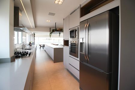 Apartamento à venda com 161m², 3 quartos e 3 vagas Apartamento à venda com 161m², 3 quartos e 3 vagasCozinha