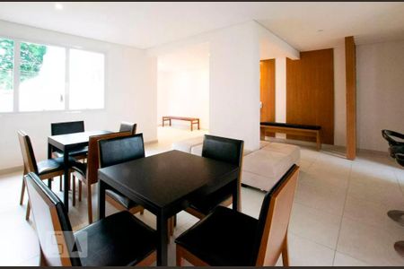 Apartamento à venda com 161m², 3 quartos e 3 vagas Apartamento à venda com 161m², 3 quartos e 3 vagasÁrea comum - Salão de festas