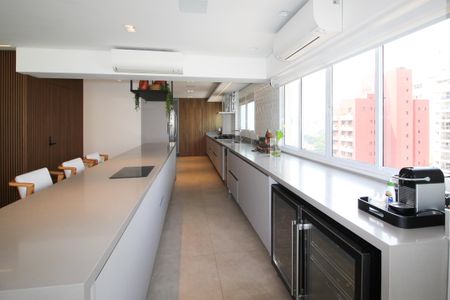 Apartamento à venda com 161m², 3 quartos e 3 vagas Apartamento à venda com 161m², 3 quartos e 3 vagasCozinha