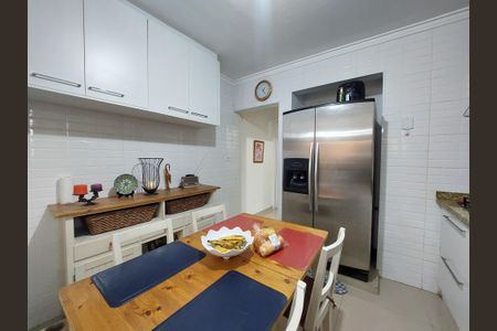 Casa à venda com 196m², 3 quartos e 1 vaga Casa à venda com 196m², 3 quartos e 1 vagaCozinha