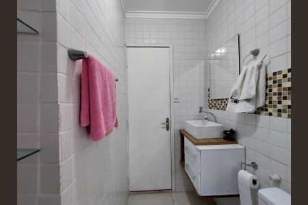 Casa à venda com 196m², 3 quartos e 1 vaga Casa à venda com 196m², 3 quartos e 1 vagaBanheiro