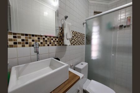 Casa à venda com 196m², 3 quartos e 1 vaga Casa à venda com 196m², 3 quartos e 1 vagaBanheiro