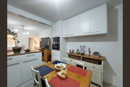 Casa à venda com 196m², 3 quartos e 1 vaga Casa à venda com 196m², 3 quartos e 1 vagaCozinha