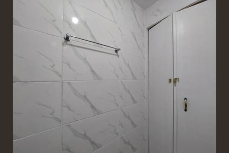 Casa à venda com 196m², 3 quartos e 1 vaga Casa à venda com 196m², 3 quartos e 1 vagaBanheiro Casa 2