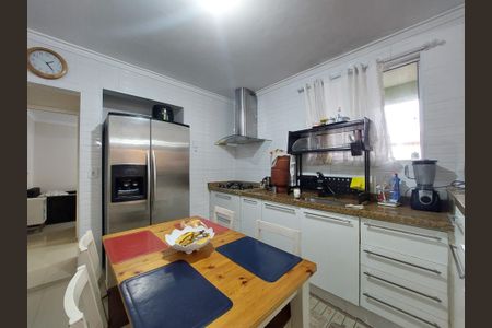 Casa à venda com 196m², 3 quartos e 1 vaga Casa à venda com 196m², 3 quartos e 1 vagaCozinha