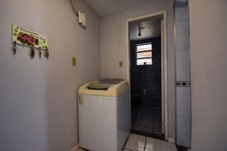 Casa de condomínio à venda com 40m², 3 quartos e 1 vaga Casa de condomínio à venda com 40m², 3 quartos e 1 vagaÁrea de Serviço