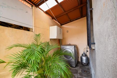 Casa de condomínio à venda com 40m², 3 quartos e 1 vaga Casa de condomínio à venda com 40m², 3 quartos e 1 vagaÁrea de Serviço