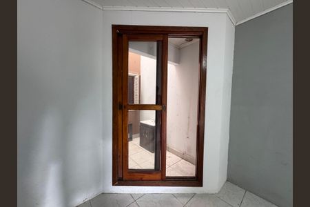 Casa à venda com 70m², 2 quartos e 2 vagas Casa à venda com 70m², 2 quartos e 2 vagasSala