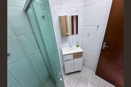 Casa à venda com 70m², 2 quartos e 2 vagas Casa à venda com 70m², 2 quartos e 2 vagasBanheiro Social