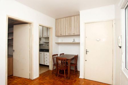 Sala de apartamento para alugar com 1 quarto, 42m² em Cidade Baixa, Porto Alegre