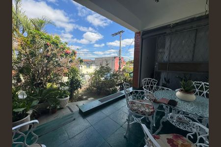 Varanda de casa à venda com 2 quartos, 209m² em Santo Andre, Belo Horizonte