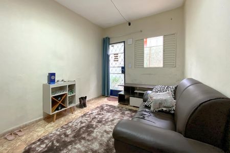 Sala de casa para alugar com 2 quartos, 35m² em Paraíso, Belo Horizonte