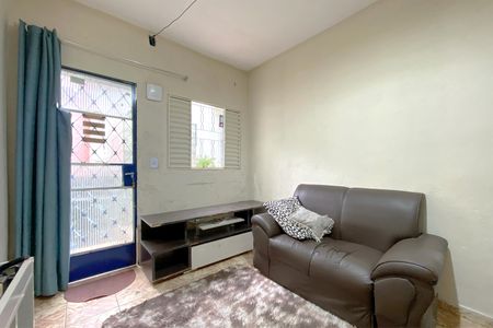 Sala de casa para alugar com 2 quartos, 35m² em Paraíso, Belo Horizonte