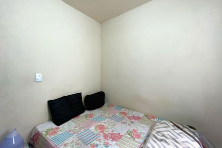 Quarto 1 de casa para alugar com 2 quartos, 35m² em Paraíso, Belo Horizonte