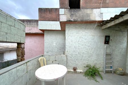 Varanda de casa para alugar com 2 quartos, 35m² em Paraíso, Belo Horizonte