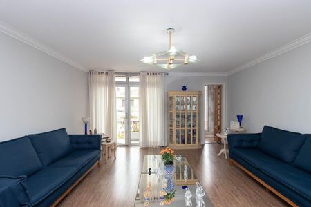Sala de casa à venda com 3 quartos, 213m² em Vila Paiva, São Paulo
