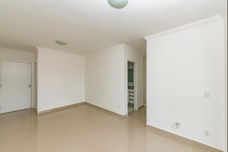 Sala de apartamento à venda com 3 quartos, 70m² em Vila Amaral, Belo Horizonte