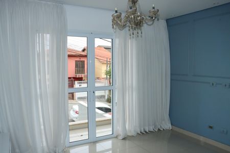 Casa de condomínio para alugar com 137m², 3 quartos e 2 vagasSala