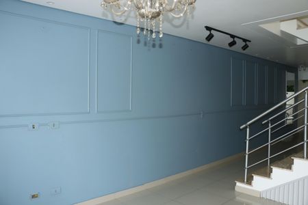 Casa de condomínio para alugar com 137m², 3 quartos e 2 vagasSala