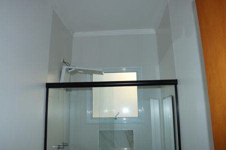 Casa de condomínio para alugar com 137m², 3 quartos e 2 vagasBanheiro da Suíte