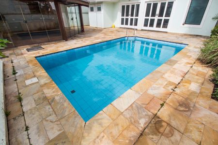 Casa de condomínio para alugar com 340m², 4 quartos e 2 vagasPiscina