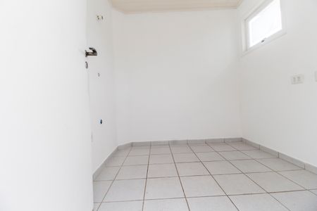 Casa de condomínio para alugar com 340m², 4 quartos e 2 vagasBanheiro de Serviço