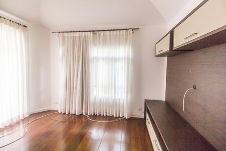 Casa de condomínio para alugar com 340m², 4 quartos e 2 vagasQuarto 2