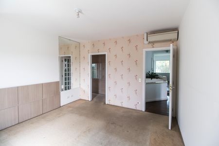 Casa de condomínio para alugar com 340m², 4 quartos e 2 vagasSuíte 1