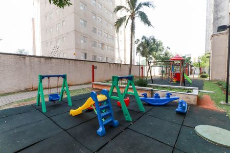 Apartamento à venda com 46m², 2 quartos e 1 vaga Apartamento à venda com 46m², 2 quartos e 1 vagaÁrea comum - Playground