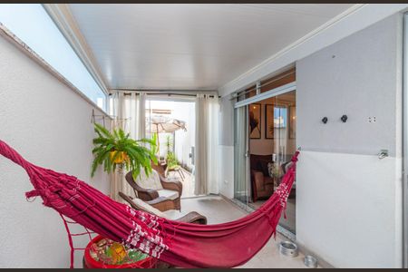 Apartamento à venda com 120m², 2 quartos e 2 vagas Apartamento à venda com 120m², 2 quartos e 2 vagasVaranda