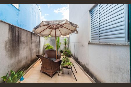 Apartamento à venda com 120m², 2 quartos e 2 vagas Apartamento à venda com 120m², 2 quartos e 2 vagasVaranda