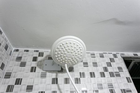 Apartamento à venda com 47m², 2 quartos e sem vaga Apartamento à venda com 47m², 2 quartos e sem vagaBanheiro