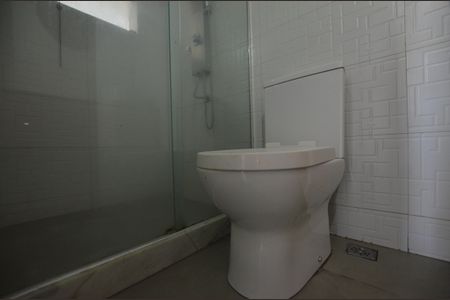 Banheiro de casa para alugar com 1 quarto, 70m² em Bento Ribeiro, Rio de Janeiro