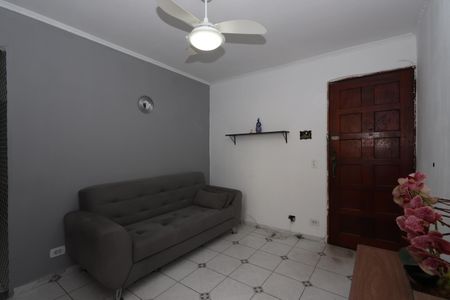 Sala de apartamento para alugar com 3 quartos, 62m² em Conjunto Habitacional Barreira Grande, São Paulo