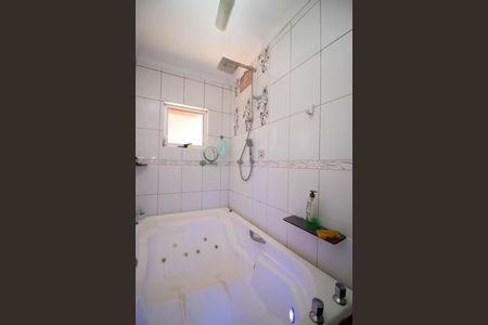 Casa à venda com 125m², 3 quartos e 2 vagas Casa à venda com 125m², 3 quartos e 2 vagasBanheiro da Suíte