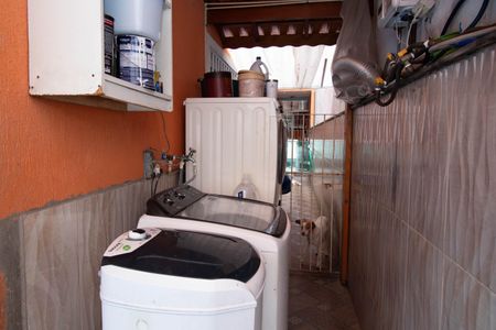 Casa à venda com 125m², 3 quartos e 2 vagas Casa à venda com 125m², 3 quartos e 2 vagasÁrea de Serviço