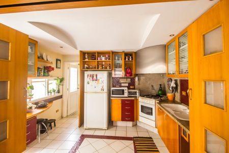 Casa de condomínio à venda com 333m², 3 quartos e 4 vagas Casa de condomínio à venda com 333m², 3 quartos e 4 vagasCozinha