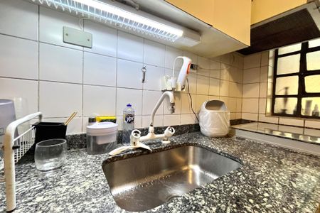 Casa à venda com 358m², 5 quartos e 4 vagas Casa à venda com 358m², 5 quartos e 4 vagasCozinha -Casa 2
