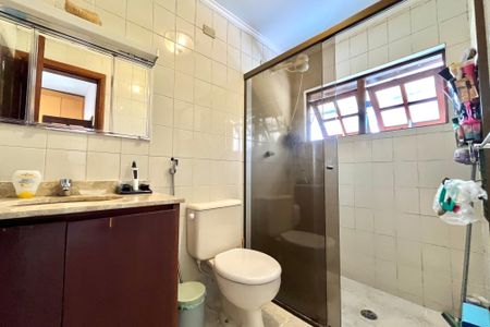 Casa à venda com 358m², 5 quartos e 4 vagas Casa à venda com 358m², 5 quartos e 4 vagasBanheiro da Suíte -Casa 2