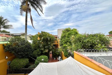 Casa à venda com 358m², 5 quartos e 4 vagas Casa à venda com 358m², 5 quartos e 4 vagasVista da Suíte -Casa 2