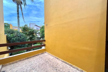 Casa à venda com 358m², 5 quartos e 4 vagas Casa à venda com 358m², 5 quartos e 4 vagasVaranda Quarto 1-Casa 2